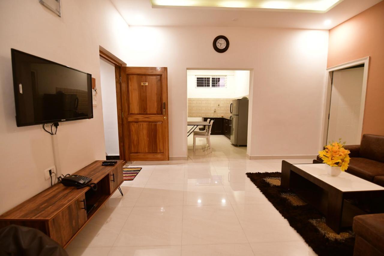 Xcel Luxury Hotel Apartments-Home Living Redefined Mysore Esterno foto